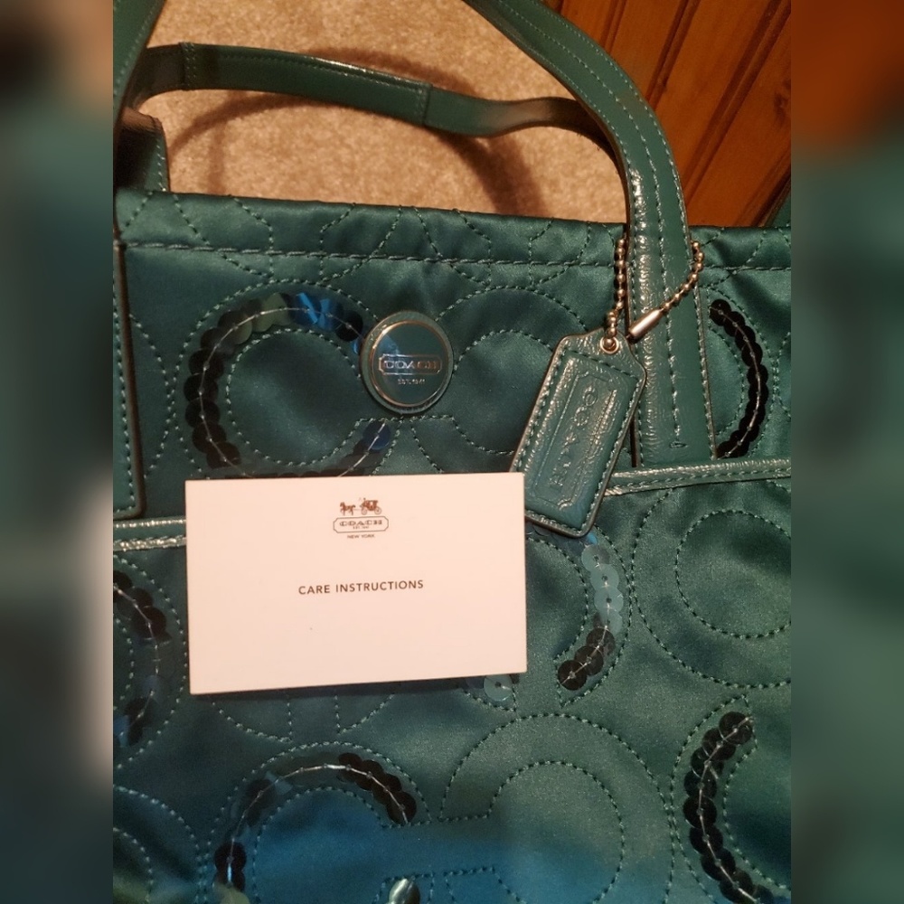 Coach purse - Picture 3 of 5